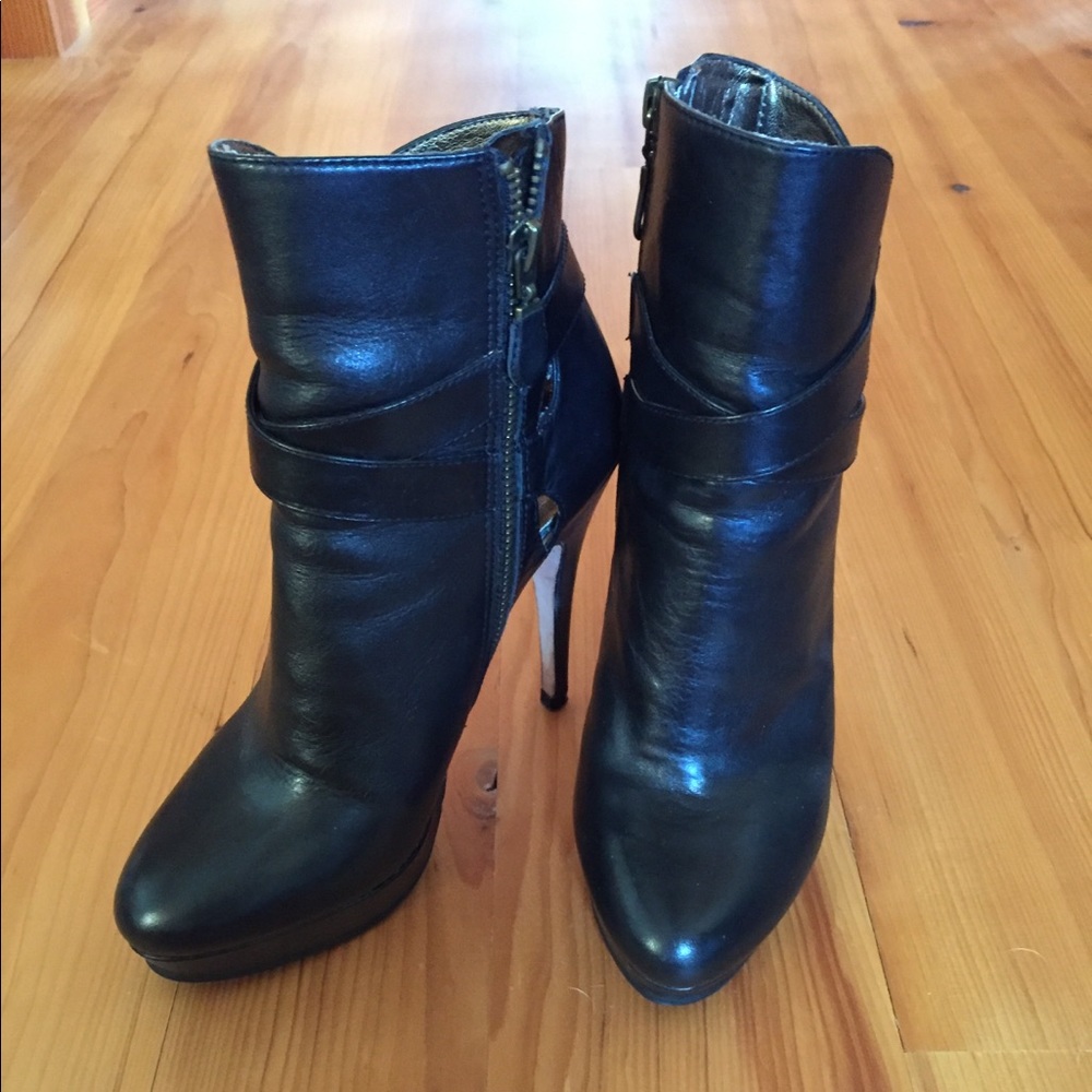 Charles David High Quality Leather Platform Boots